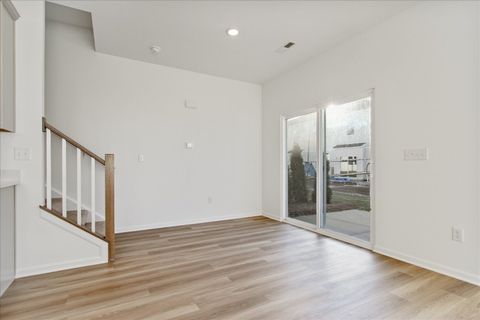 Tiny photo for 306 Kingsport Drive, South Elgin, IL 60177 (MLS # 12561486)