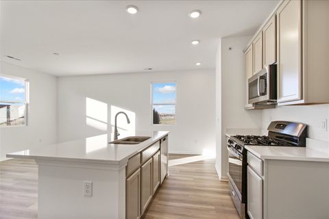 Tiny photo for 306 Kingsport Drive, South Elgin, IL 60177 (MLS # 12561486)