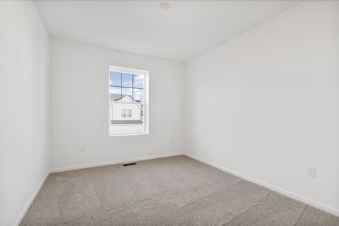 Tiny photo for 306 Kingsport Drive, South Elgin, IL 60177 (MLS # 12561486)