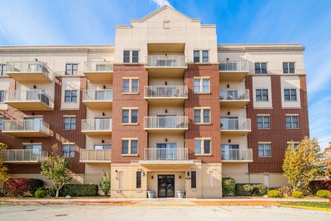 Photo of 9440 S 51st Avenue #417, Oak Lawn, IL 60453 (MLS # 12518278)