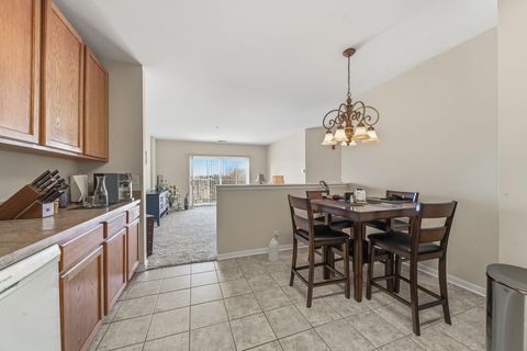 Tiny photo for 9440 S 51st Avenue #417, Oak Lawn, IL 60453 (MLS # 12518278)