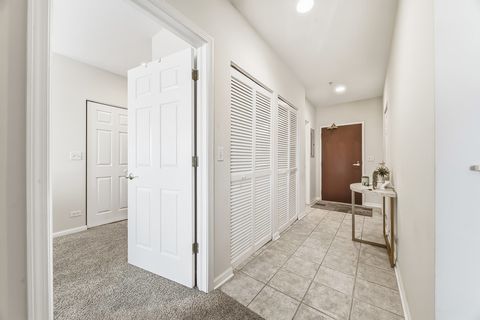 Tiny photo for 9440 S 51st Avenue #417, Oak Lawn, IL 60453 (MLS # 12518278)