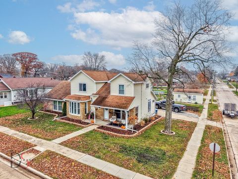 Tiny photo for 204 N Woodland Avenue, Oglesby, IL 61348 (MLS # 12556902)