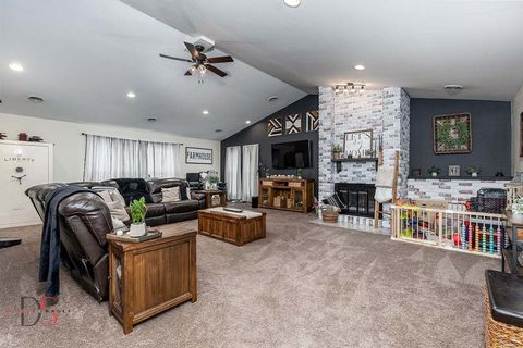 Tiny photo for 204 N Woodland Avenue, Oglesby, IL 61348 (MLS # 12556902)