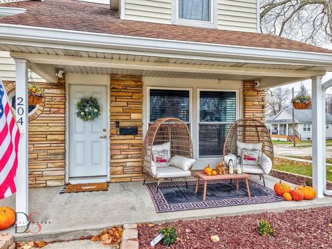 Tiny photo for 204 N Woodland Avenue, Oglesby, IL 61348 (MLS # 12556902)