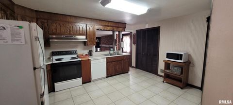 Tiny photo for 3221 PEACH Street, Mt Vernon, IL 62864 (MLS # 12590269)