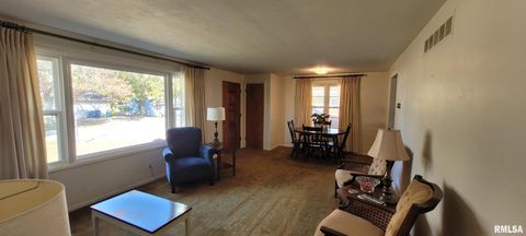 Tiny photo for 3221 PEACH Street, Mt Vernon, IL 62864 (MLS # 12590269)