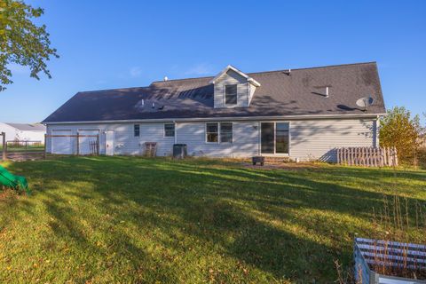 Tiny photo for 16710 E 2700 North Road, Odell, IL 60460 (MLS # 12501060)