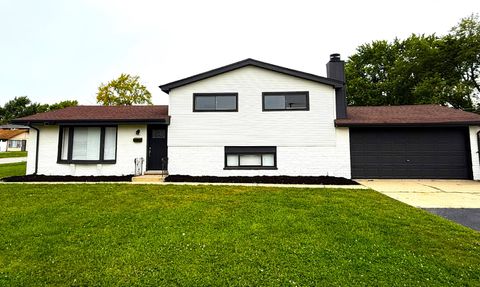 Tiny photo for 15333 Dante Avenue, Dolton, IL 60419 (MLS # 12627111)