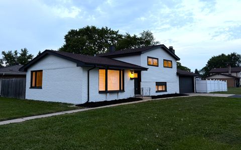 Tiny photo for 15333 Dante Avenue, Dolton, IL 60419 (MLS # 12627111)