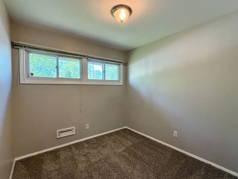 Tiny photo for 15503 Park Lane, South Holland, IL 60473 (MLS # 12487810)