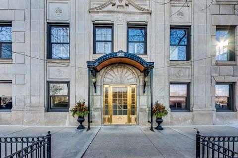 Tiny photo for 3530 N LAKE SHORE Drive #10A, Chicago, IL 60657 (MLS # 12466219)
