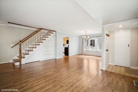 Tiny photo for 1712 Maple Avenue, Northbrook, IL 60062 (MLS # 12463081)