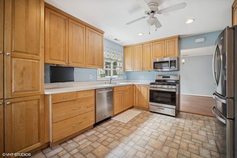 Tiny photo for 1712 Maple Avenue, Northbrook, IL 60062 (MLS # 12463081)