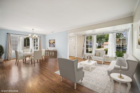 Tiny photo for 1712 Maple Avenue, Northbrook, IL 60062 (MLS # 12463081)