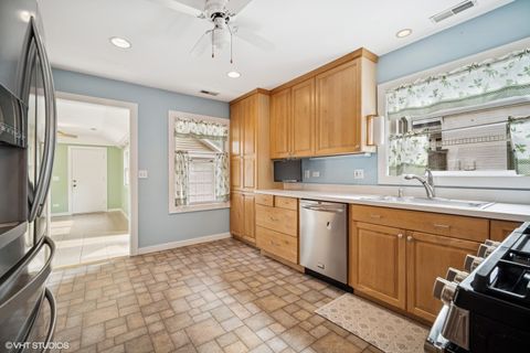 Tiny photo for 1712 Maple Avenue, Northbrook, IL 60062 (MLS # 12463081)