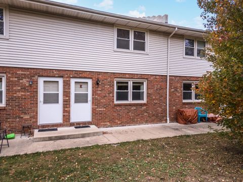 Tiny photo for 105 E Lincoln Street #K, Normal, IL 61761 (MLS # 12507898)
