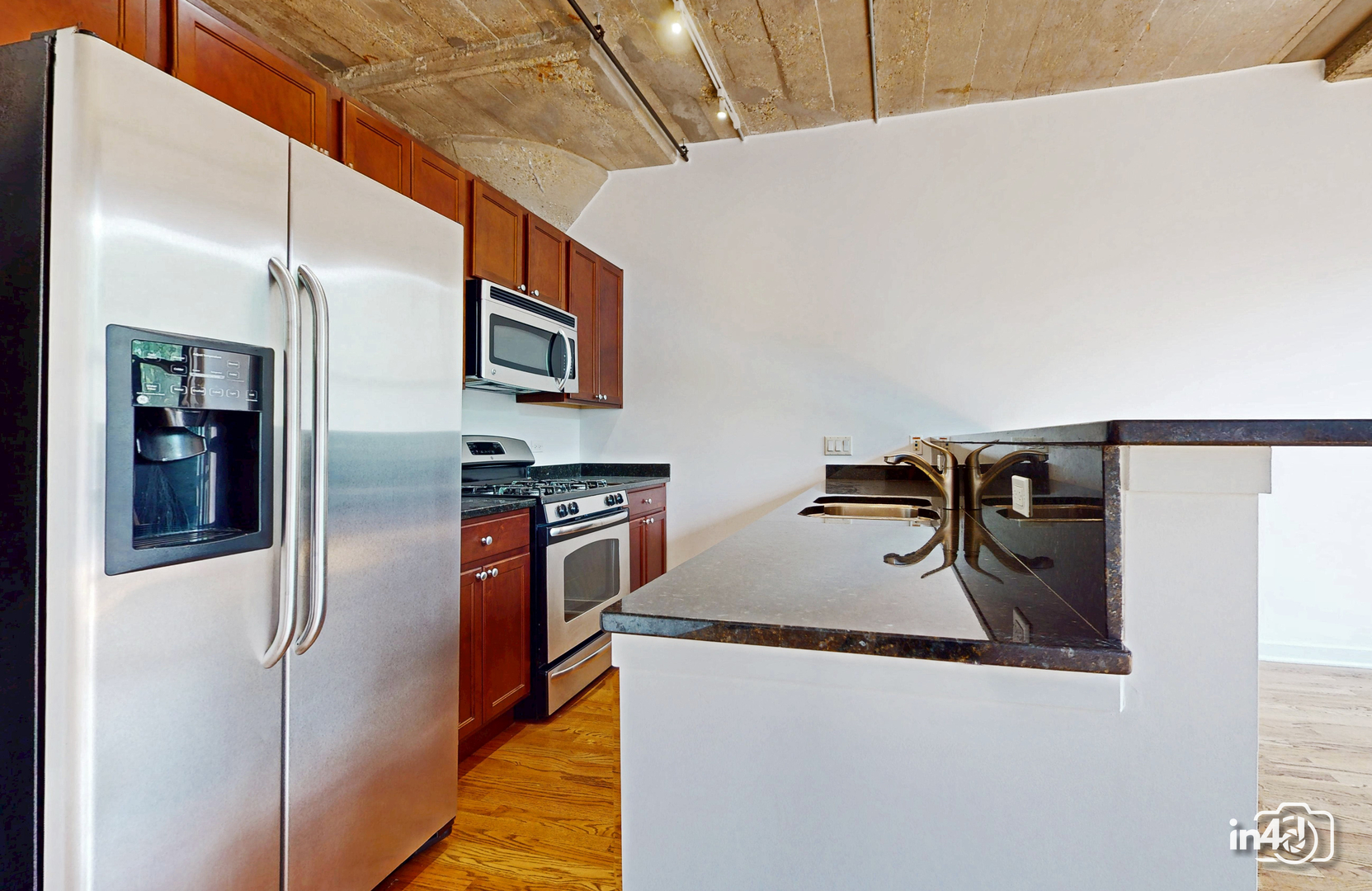 Chicago, Illinois 60608, United States, 2 Bedrooms Bedrooms, ,2 BathroomsBathrooms,Residential,Active,188313