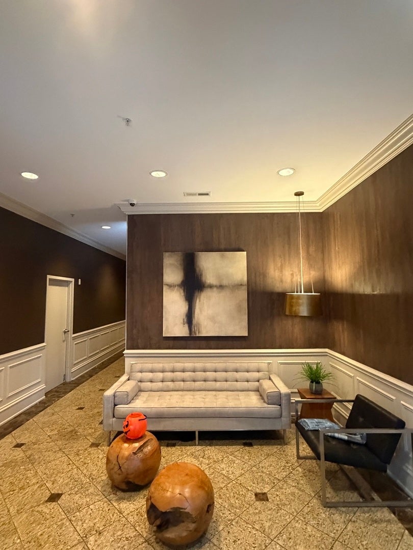 515 MAIN Street 807