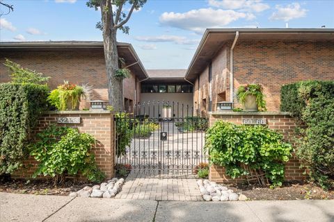 62 E Center Avenue 62 Lake Bluff IL 60044