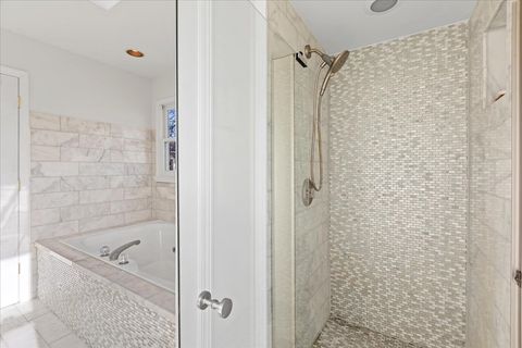 Tiny photo for 2321 Steeple Chase Circle W, Libertyville, IL 60048 (MLS # 12535438)