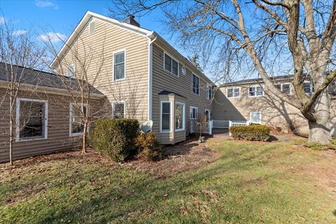 Tiny photo for 2321 Steeple Chase Circle W, Libertyville, IL 60048 (MLS # 12535438)