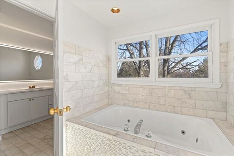 Tiny photo for 2321 Steeple Chase Circle W, Libertyville, IL 60048 (MLS # 12535438)