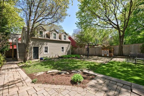 Tiny photo for 1211 Hinman Avenue, Evanston, IL 60202 (MLS # 12626125)