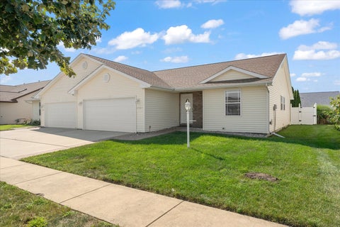 Photo of 1701 E Lexington Drive, Urbana, IL 61802 (MLS # 12745514)