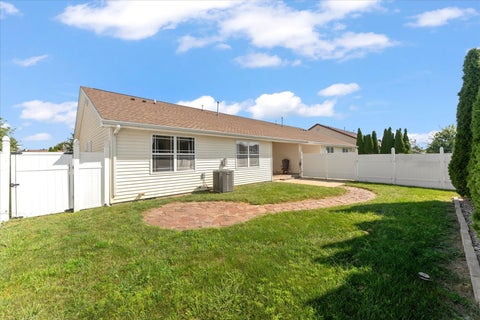 Tiny photo for 1701 E Lexington Drive, Urbana, IL 61802 (MLS # 12745514)
