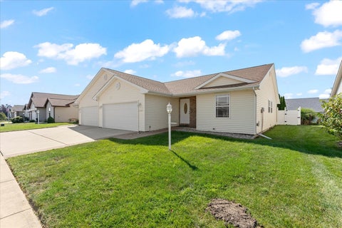 Tiny photo for 1701 E Lexington Drive, Urbana, IL 61802 (MLS # 12745514)