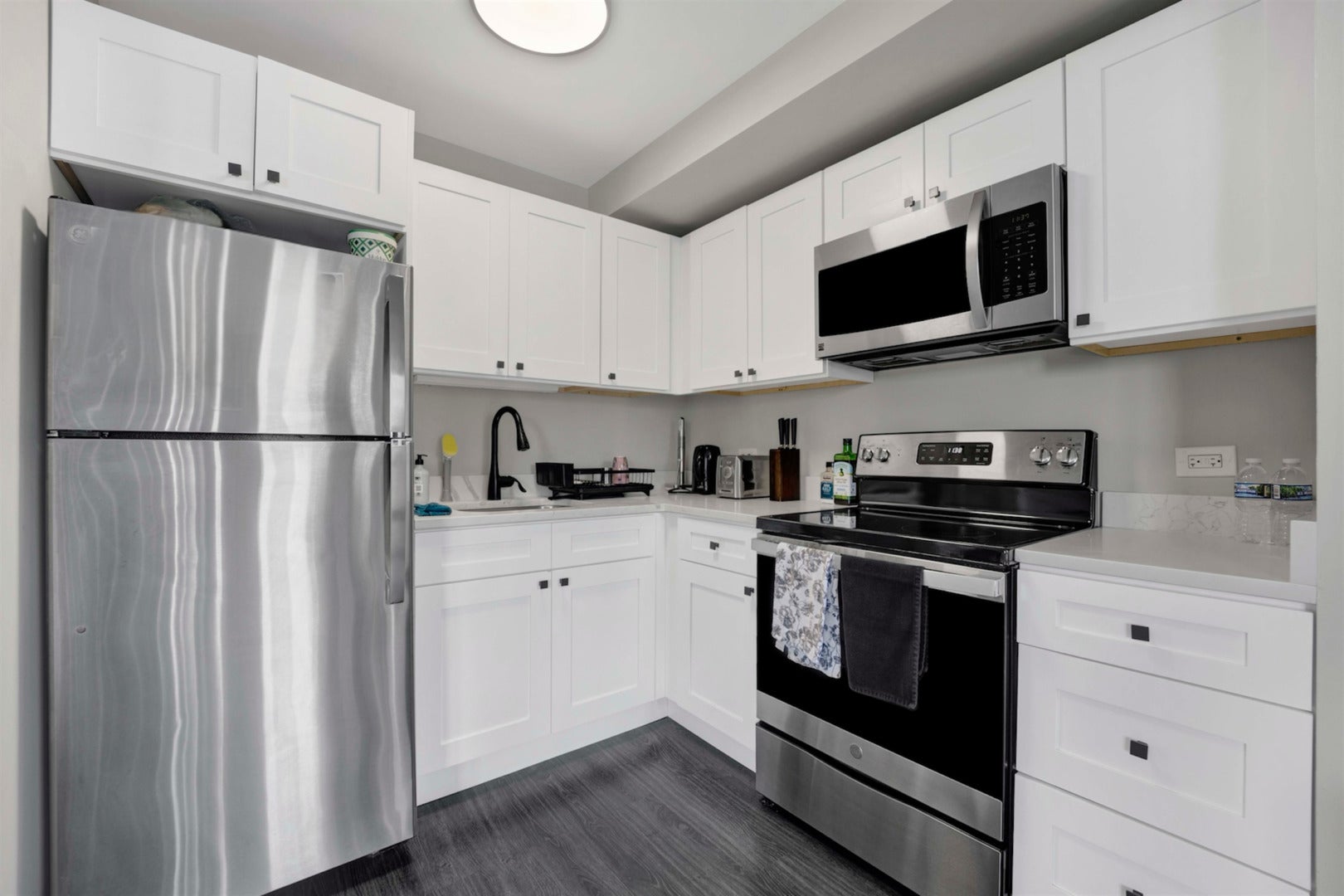 1122 N Clark Street 1402