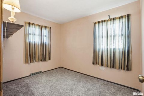 Tiny photo for 1121 W 6TH Street, Milan, IL 61264 (MLS # QC4268957)