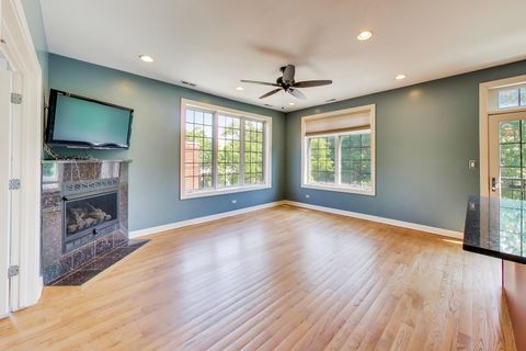 Tiny photo for 1416 W FARWELL Street #2F, Chicago, IL 60626 (MLS # 12687245)