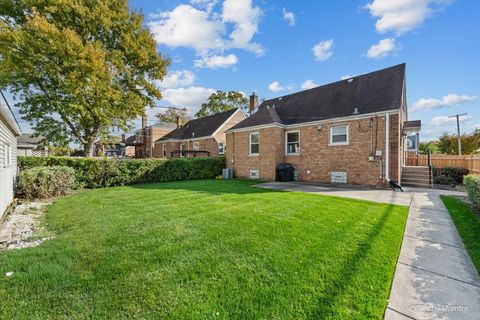 Tiny photo for 7944 W Metropole Street, Elmwood Park, IL 60707 (MLS # 12508984)