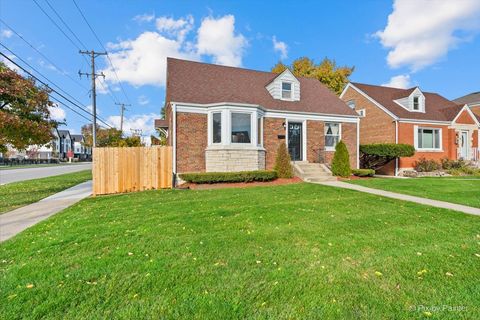 Tiny photo for 7944 W Metropole Street, Elmwood Park, IL 60707 (MLS # 12508984)