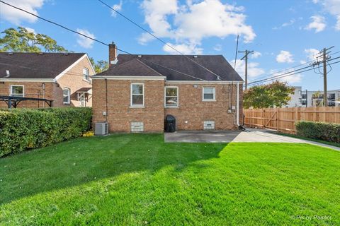 Tiny photo for 7944 W Metropole Street, Elmwood Park, IL 60707 (MLS # 12508984)
