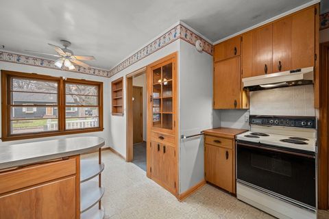 Tiny photo for 1814 36th Street, Moline, IL 61265 (MLS # 12608393)