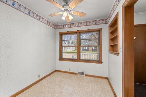 Tiny photo for 1814 36th Street, Moline, IL 61265 (MLS # 12608393)