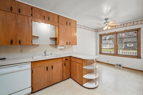 Tiny photo for 1814 36th Street, Moline, IL 61265 (MLS # 12608393)