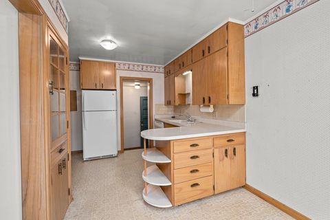 Tiny photo for 1814 36th Street, Moline, IL 61265 (MLS # 12608393)