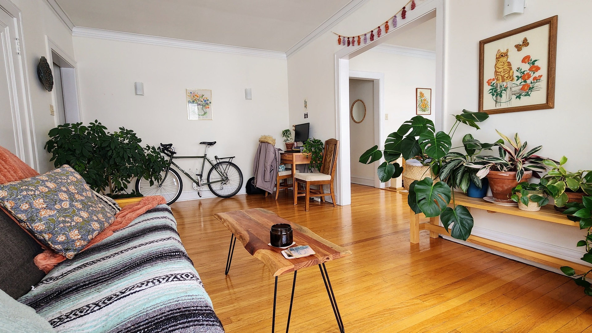 1919 W Berteau Avenue 3B