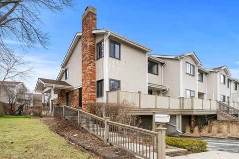 1012 Sussex Drive Northbrook IL 60062