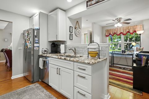 Tiny photo for 401 Cromwell Circle #4, Bartlett, IL 60103 (MLS # 12596697)