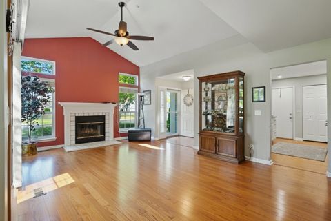 Tiny photo for 401 Cromwell Circle #4, Bartlett, IL 60103 (MLS # 12596697)