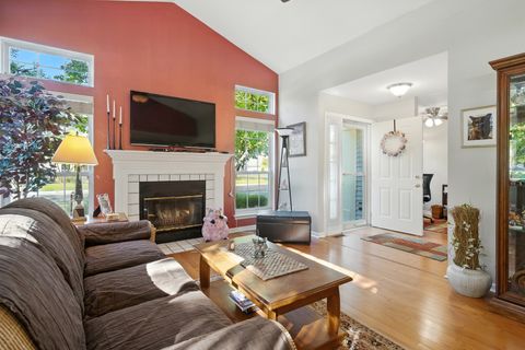 Tiny photo for 401 Cromwell Circle #4, Bartlett, IL 60103 (MLS # 12596697)