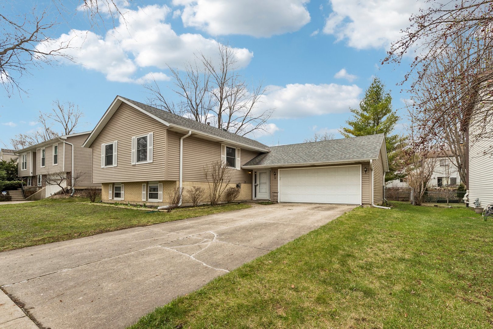 10 S Deerpath Drive