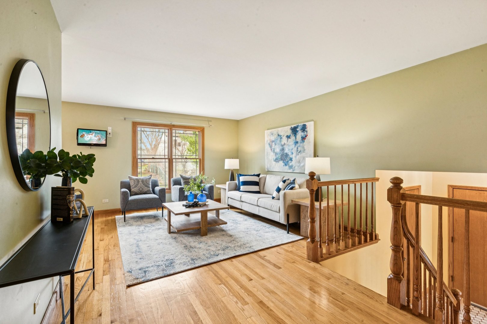 10 S Deerpath Drive