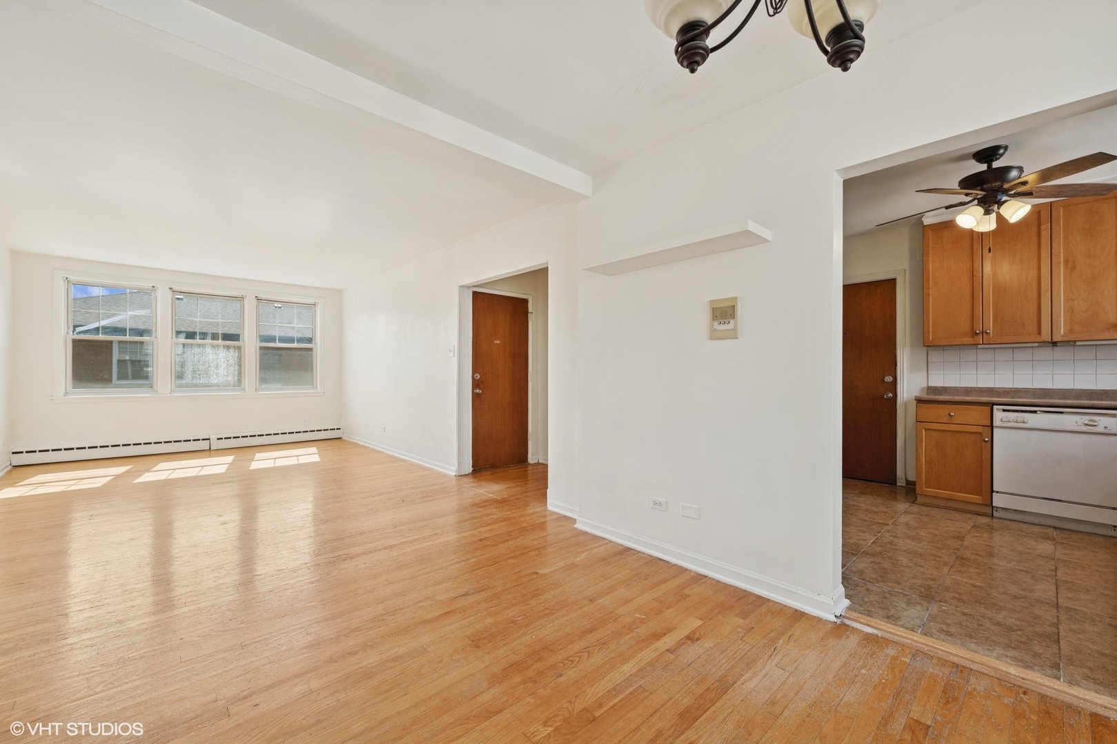 2424 W Farragut Avenue 3B