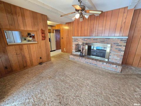 Tiny photo for 405 Easthaven Drive, Centralia, IL 62801 (MLS # EB456386)